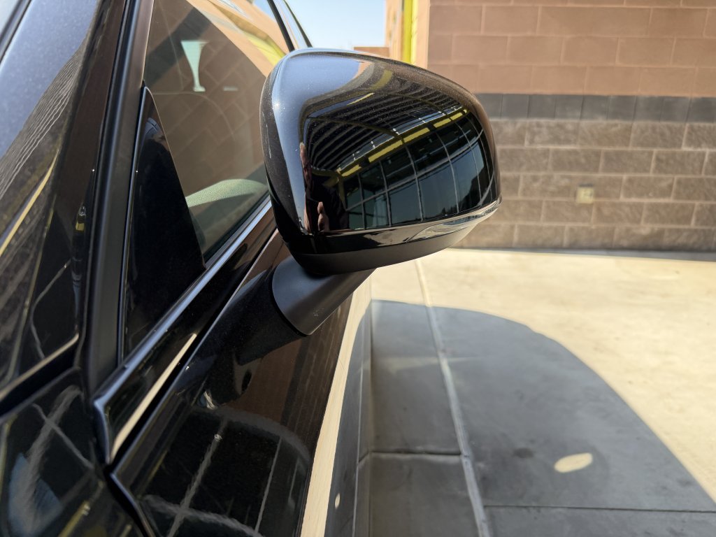 Used 2024 Volvo XC40 Recharge Plus w/ Protection Package Premier RWD image 12