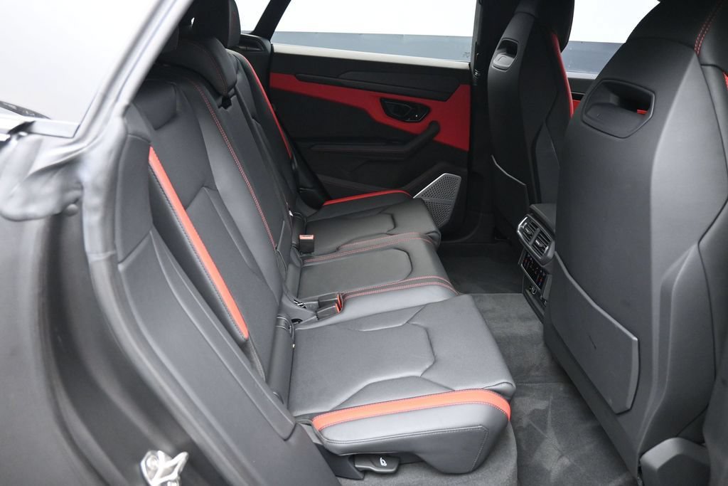 Used 2025 Lamborghini Urus SE AWD/4WD image 31