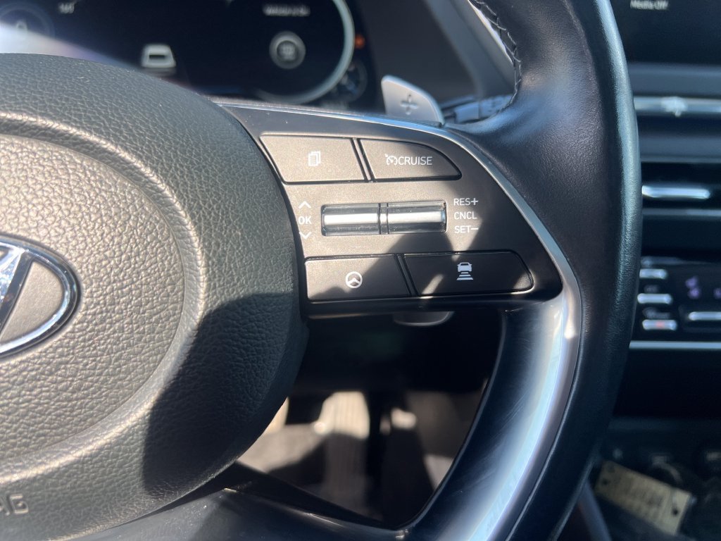 Used 2022 Hyundai Sonata Limited w/ Preferred Accessory Package FWD image 15