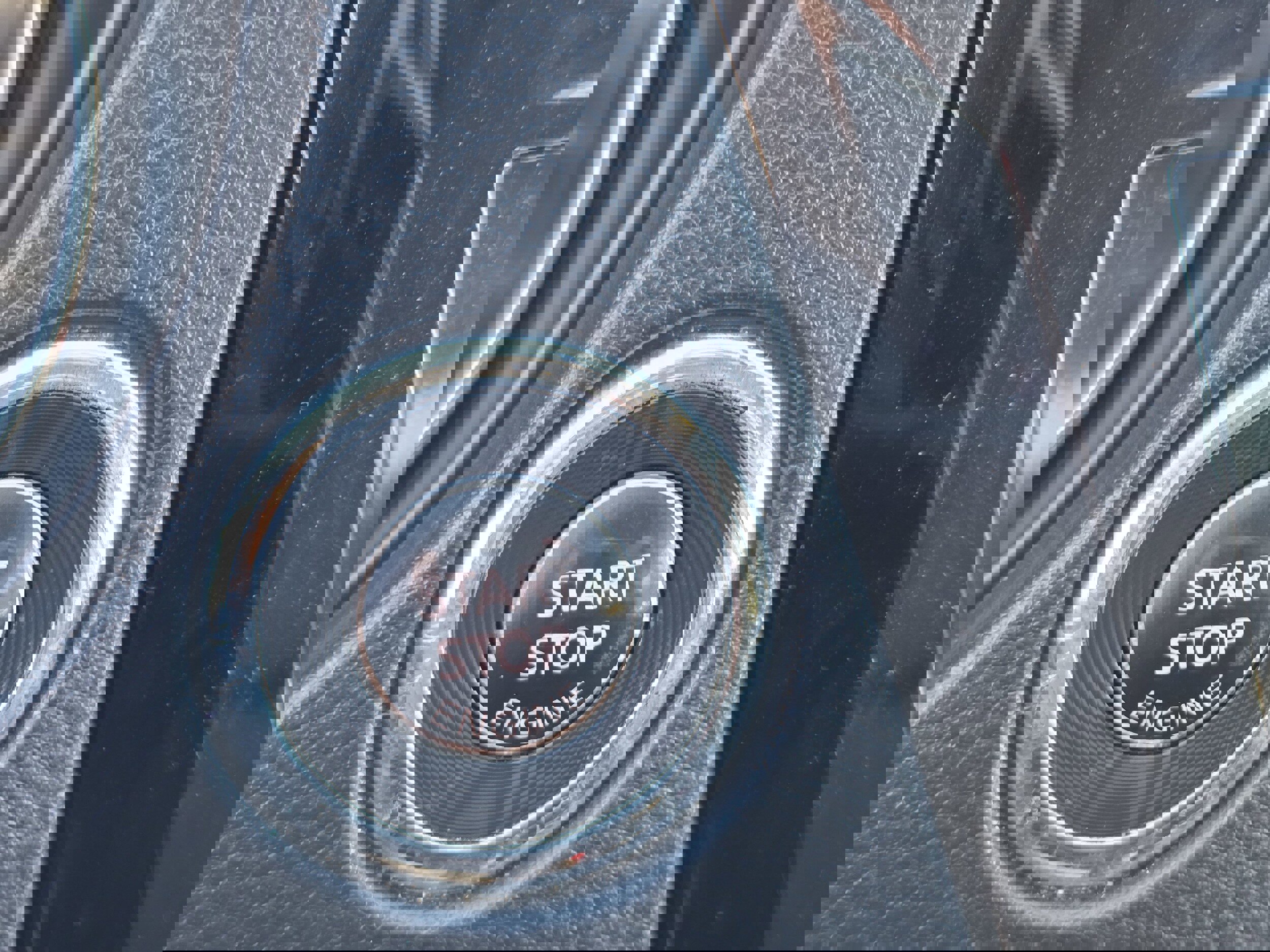 Used 2015 Nissan Rogue SV image 14