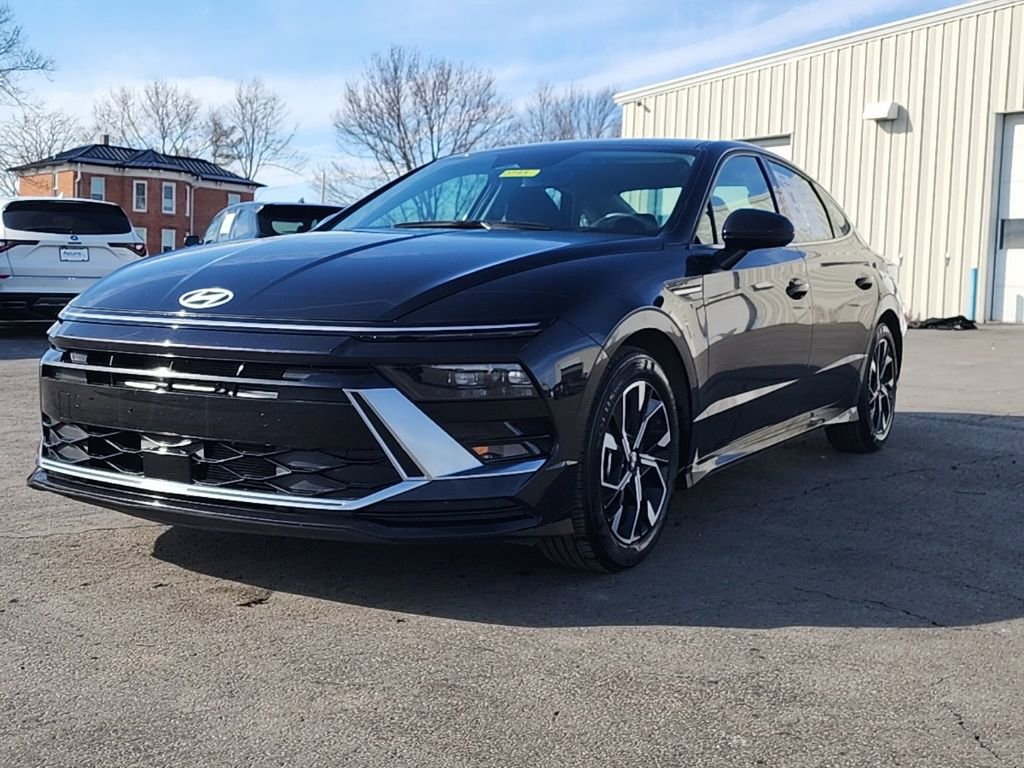 Used 2025 Hyundai Sonata SEL image 3