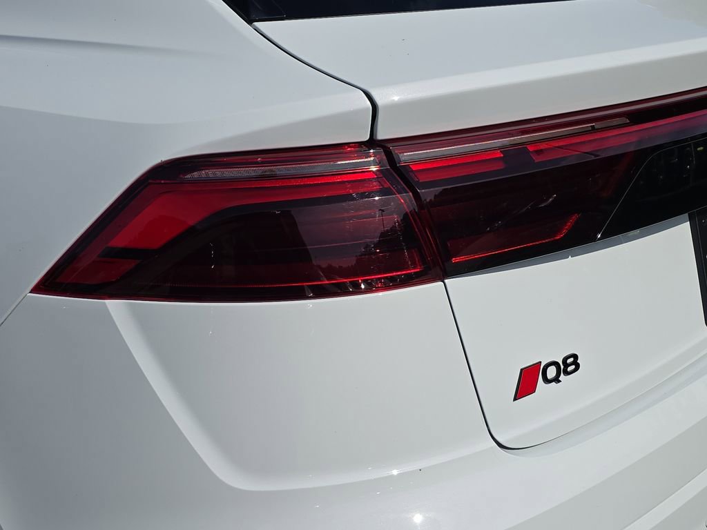 Used 2025 Audi Q8 Premium Plus w/ Premium Plus Package image 35