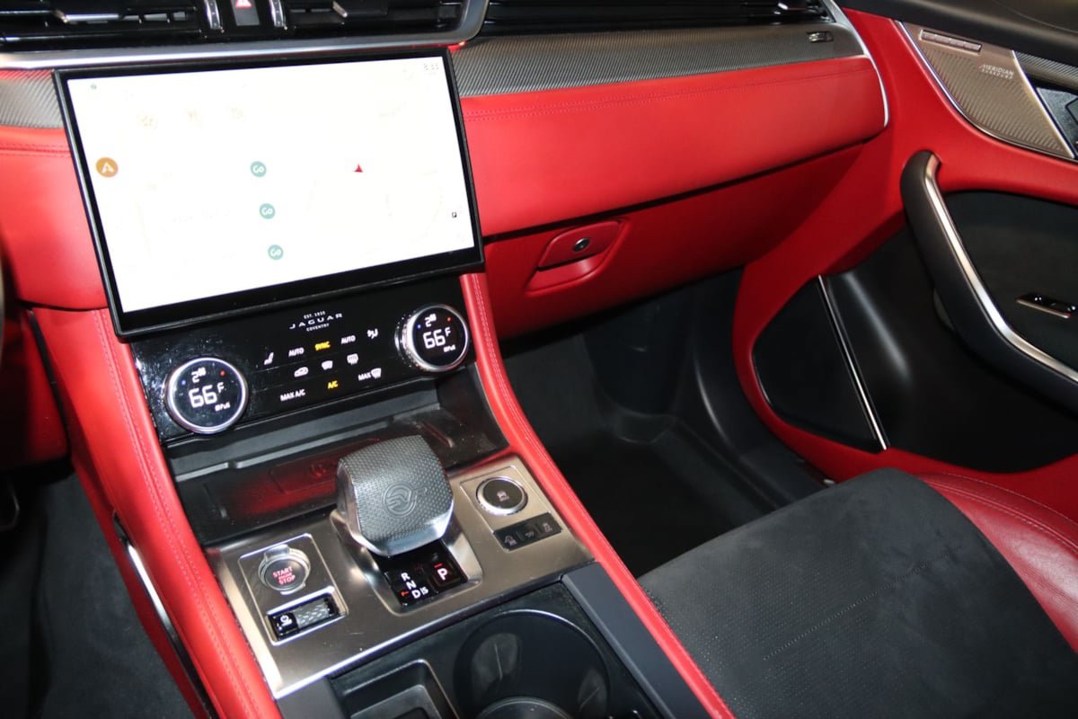 Used 2022 Jaguar F-PACE SVR AWD/4WD image 52