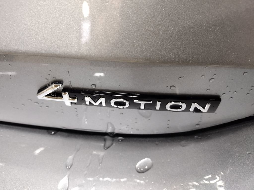 New 2026 Volkswagen Tiguan SE image 13