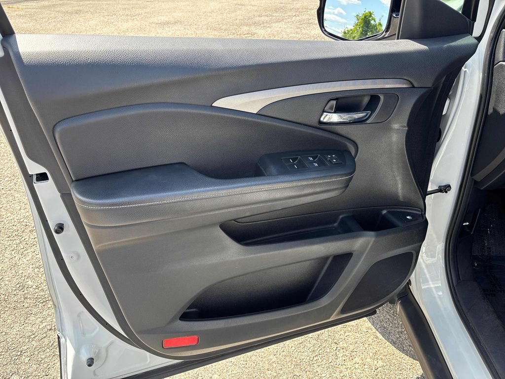 Used 2021 Honda Ridgeline Sport image 9
