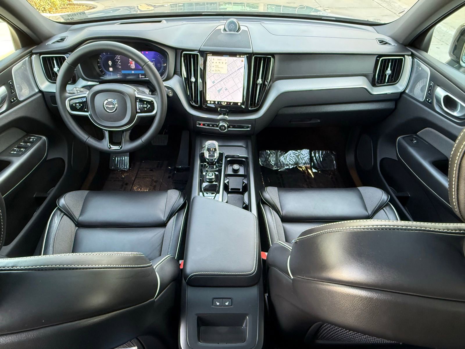 Used 2024 Volvo XC60 T8 Polestar image 33