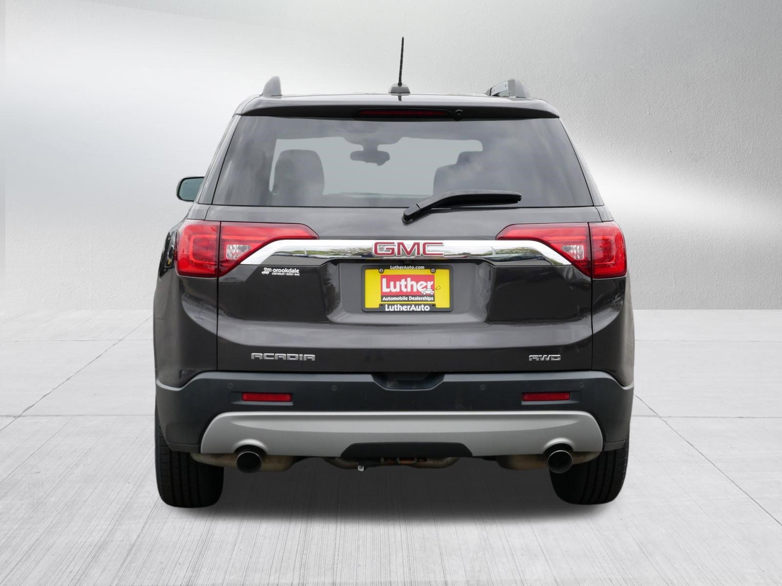 Used 2017 GMC Acadia SLE w/ Driver Alert Package I AWD/4WD image 6