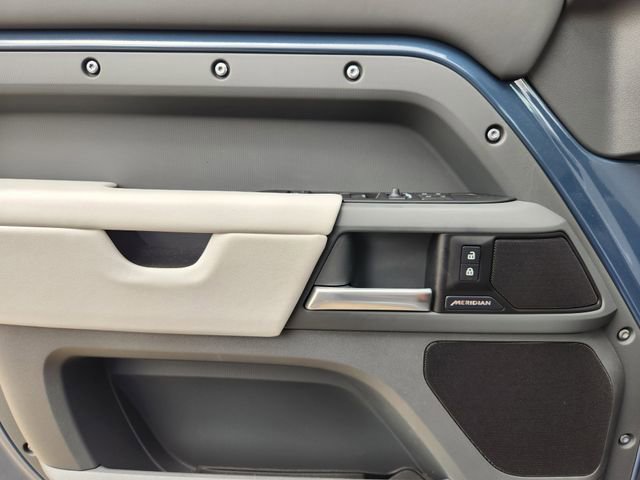 Used 2026 Land Rover Defender 110 S image 22