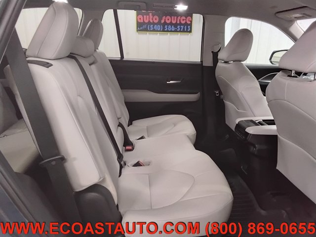 Used 2026 Toyota Grand Highlander XLE image 16
