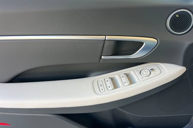 New 2026 Hyundai Sonata SEL FWD image 10