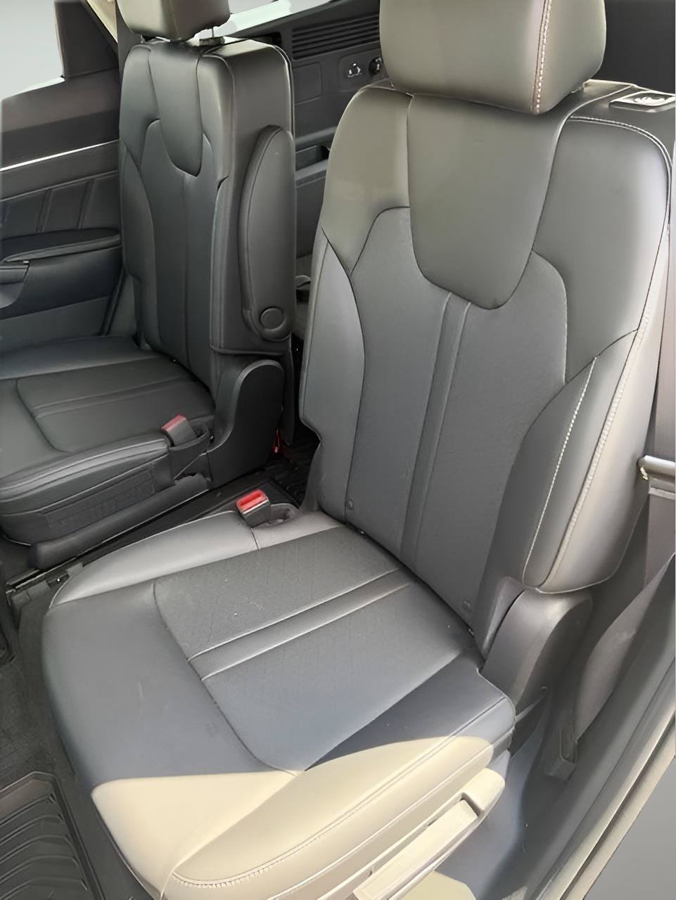 Used 2023 Kia Sorento SX AWD/4WD image 19
