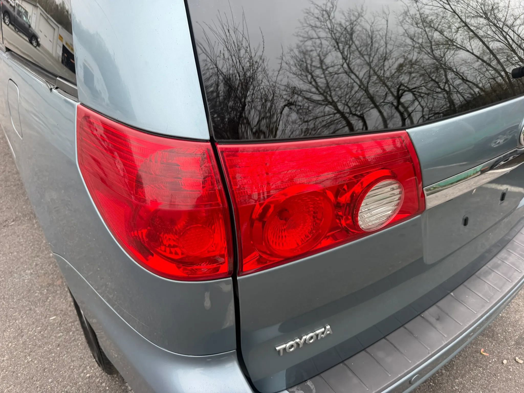 Used 2006 Toyota Sienna XLE Limited image 11