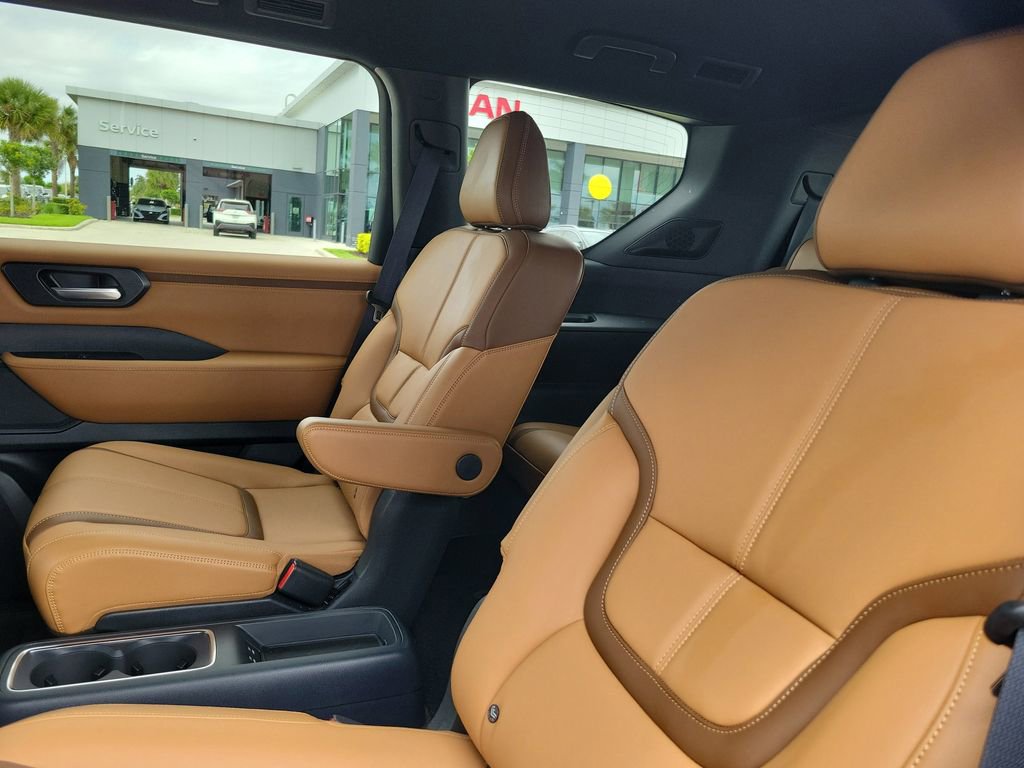 Used 2025 Nissan Armada SL w/ Captain's Chari Seat Package image 15