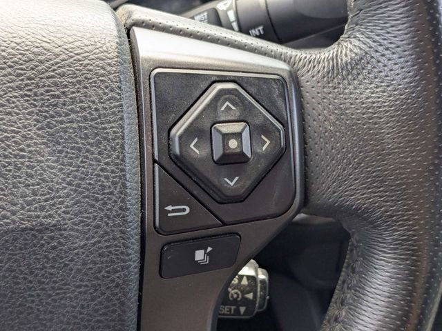 Used 2017 Toyota Tacoma TRD Sport w/ Tow Package (A/T) AWD/4WD image 25