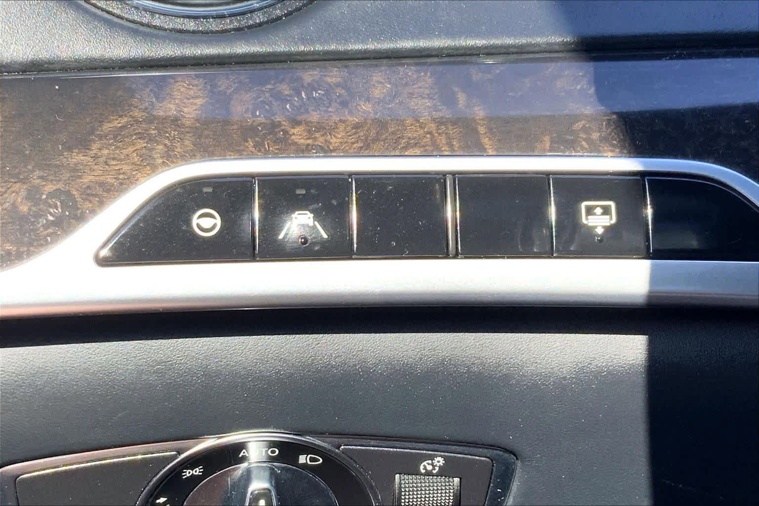 Used 2019 Mercedes-Benz S 560 4MATIC Sedan image 36