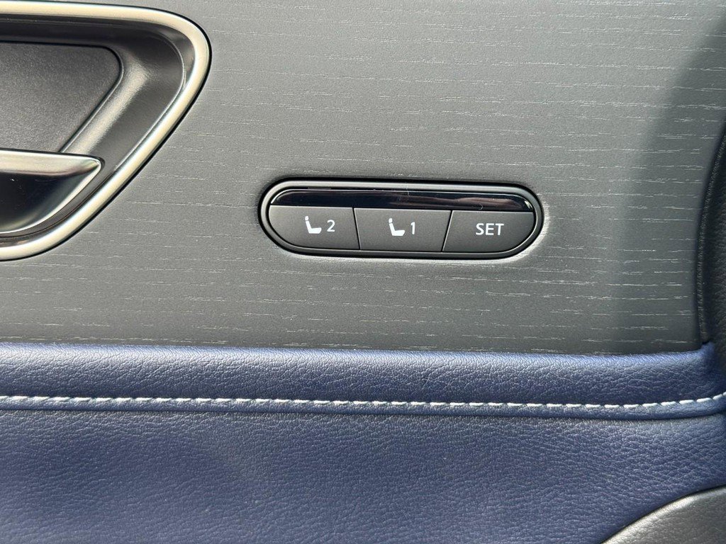 New 2026 INFINITI QX80 4WD image 11