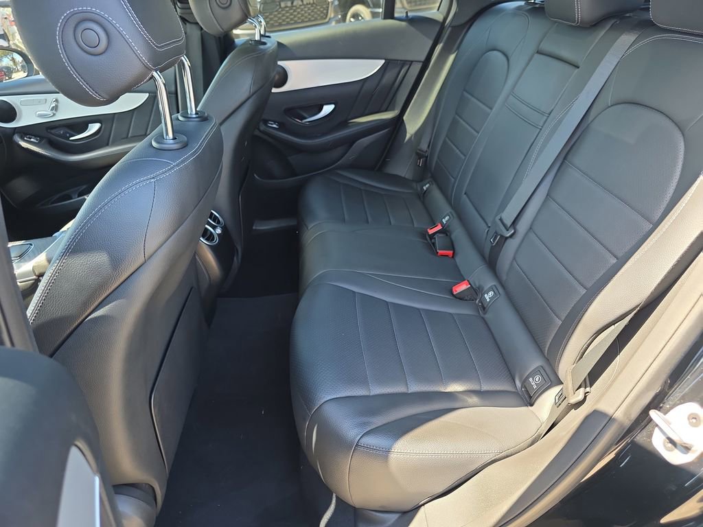 Used 2022 Mercedes-Benz GLC 300 image 31