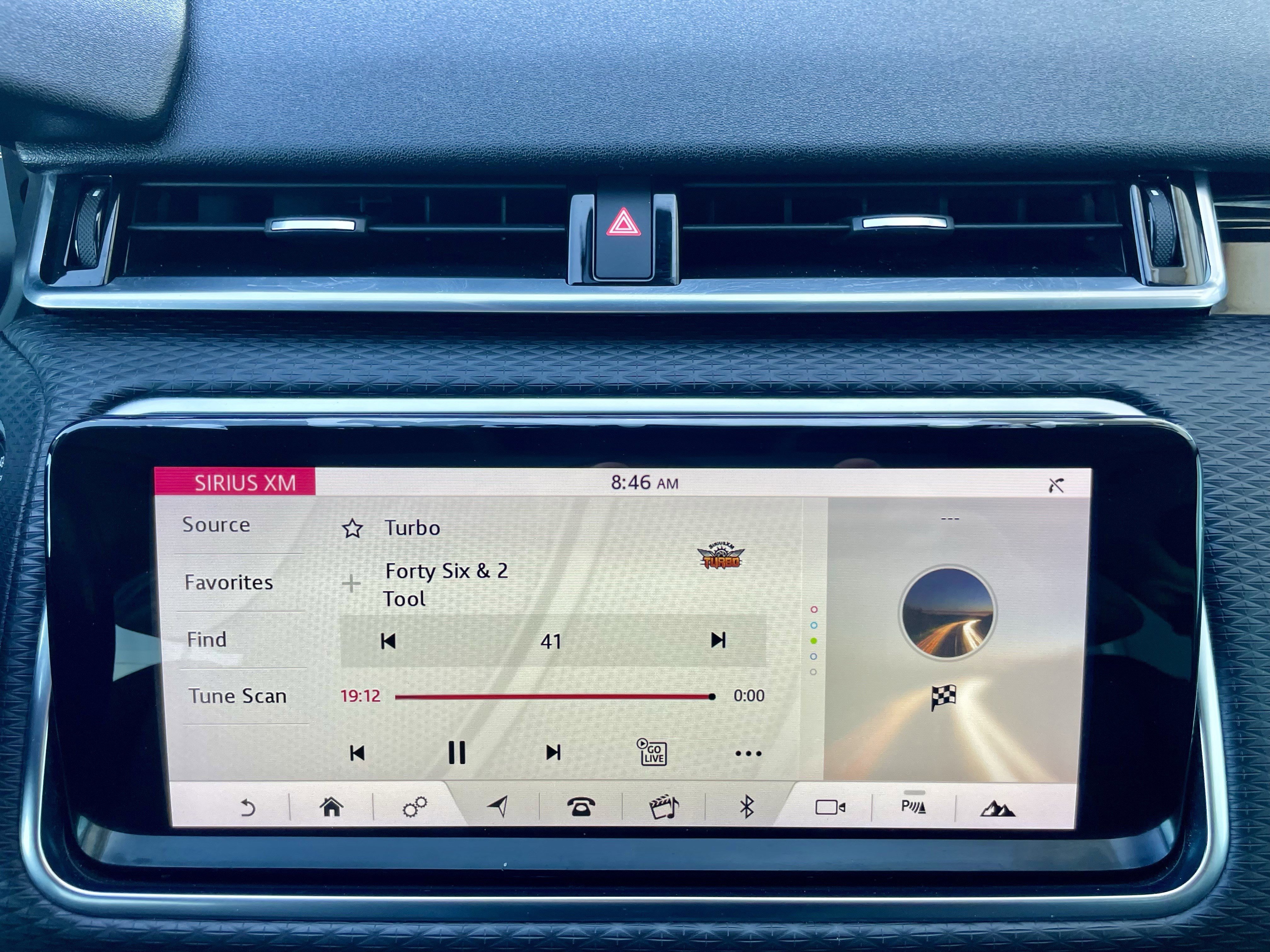 Used 2019 Land Rover Range Rover Velar S image 29