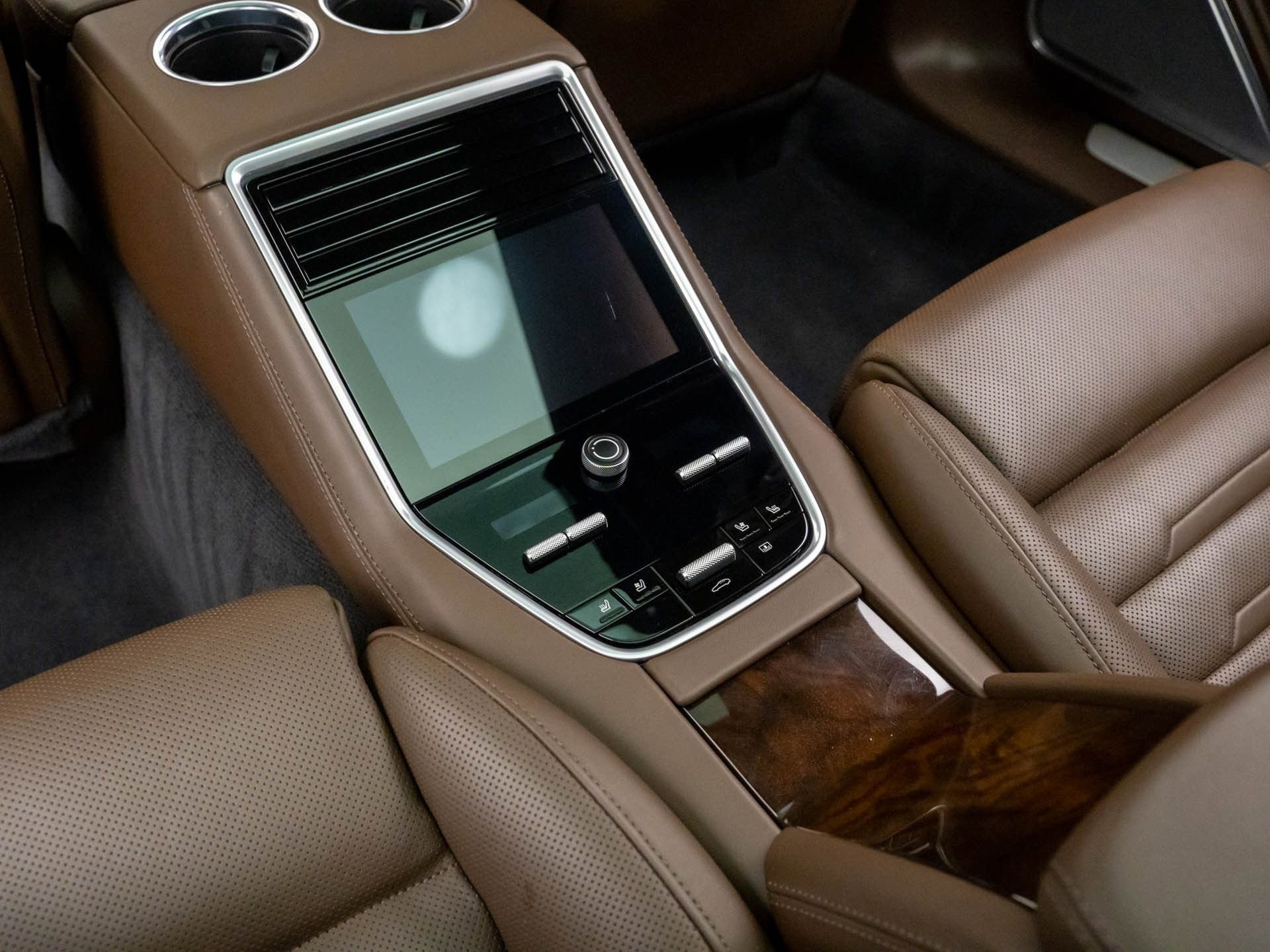 Used 2019 Porsche Panamera Turbo S Executive image 19