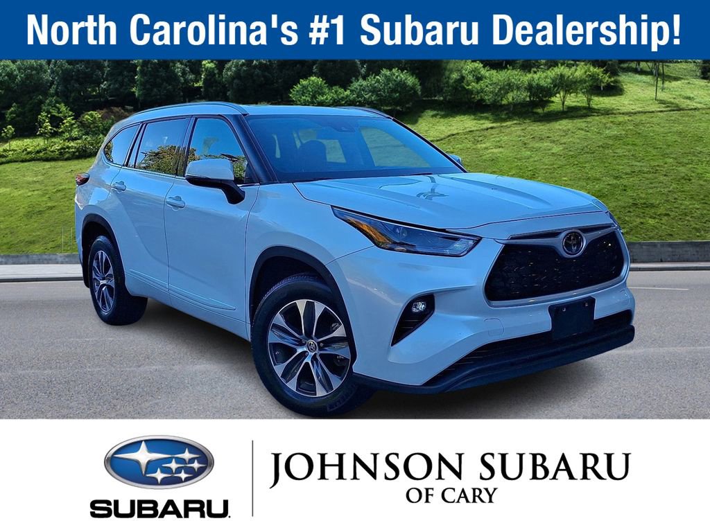 Used 2022 Toyota Highlander XLE