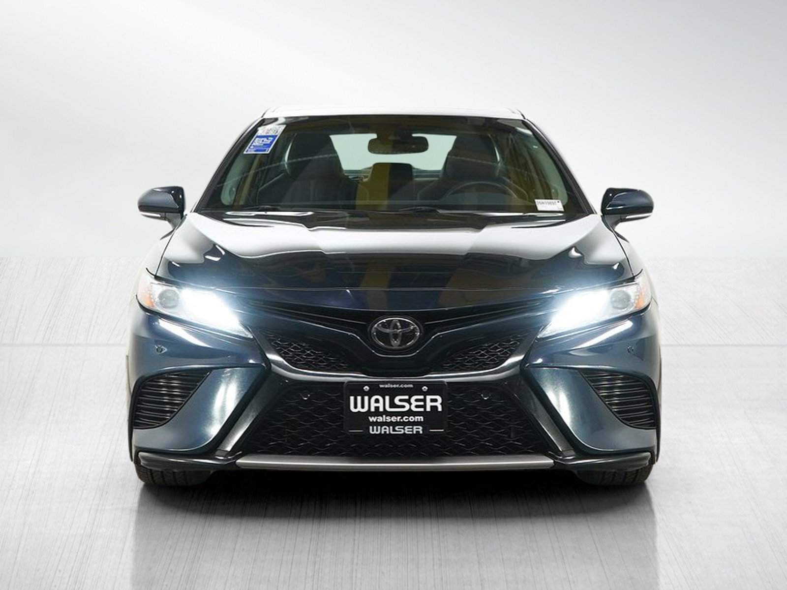 Used 2018 Toyota Camry XSE FWD image 8