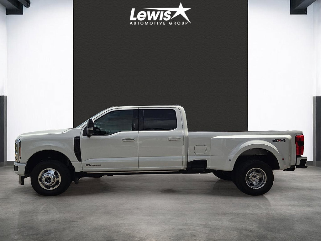 Used 2026 Ford F350 Platinum AWD/4WD image 2