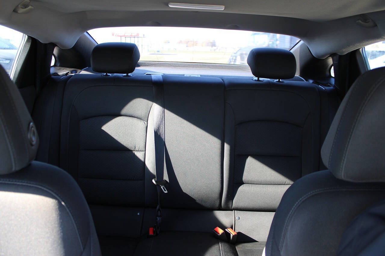 Used 2019 Chevrolet Malibu RS image 15