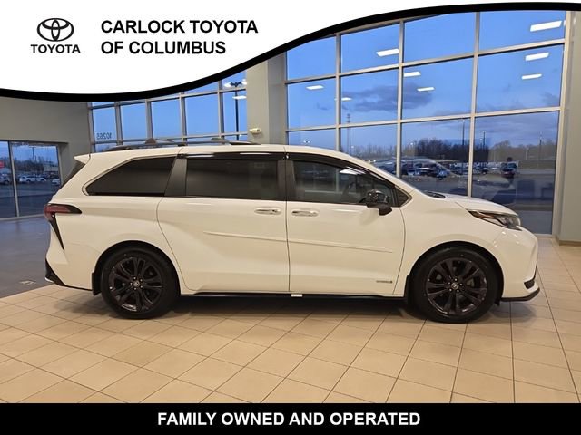 Used 2021 Toyota Sienna XSE w/ XSE Plus Package image 6