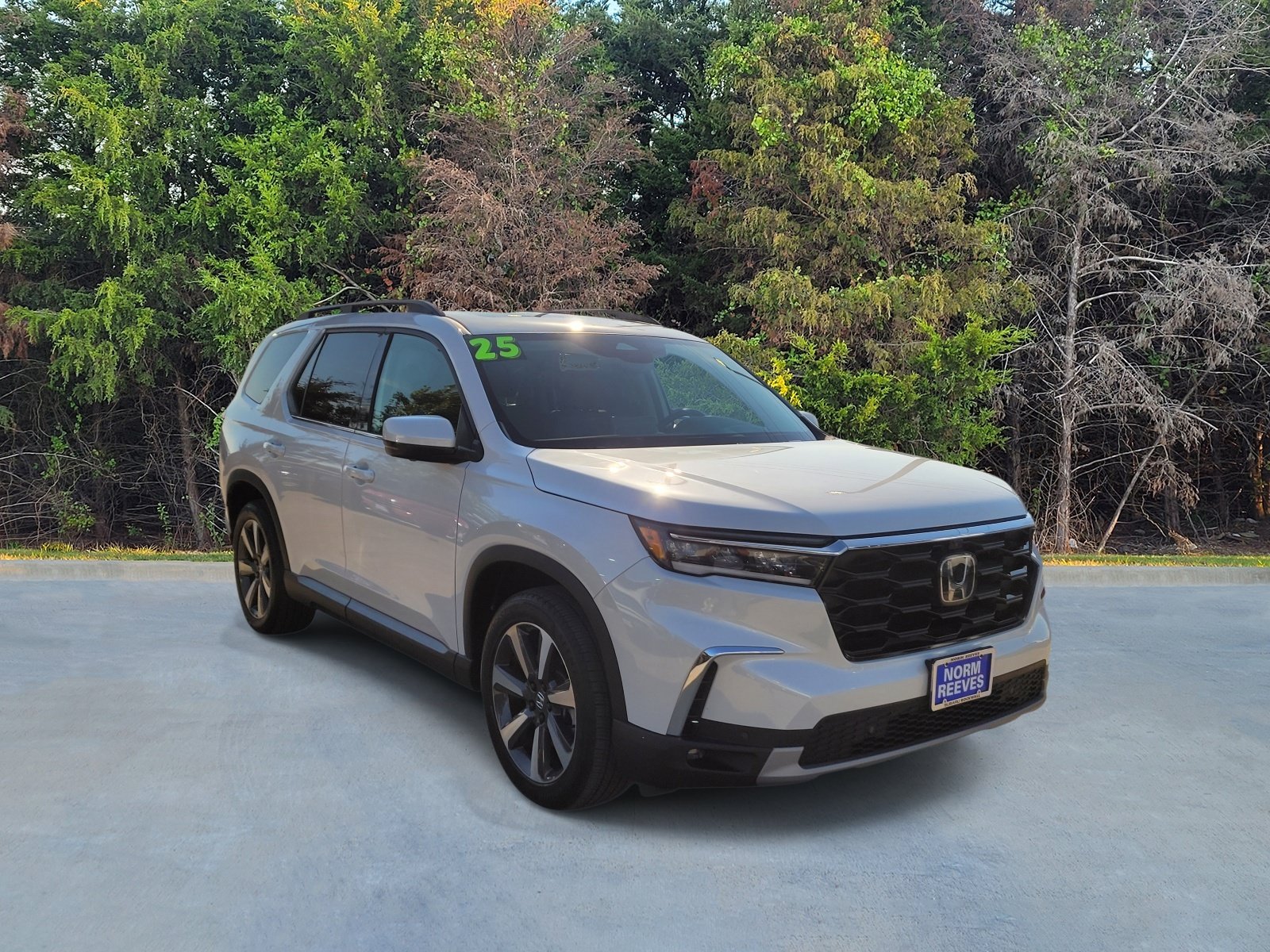 Used 2025 Honda Pilot Elite image 16