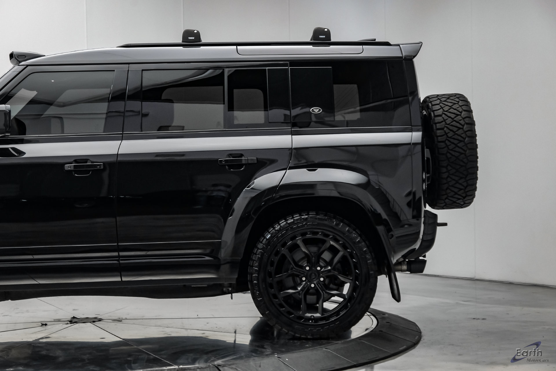 Used 2022 Land Rover Defender 110 V8 AWD/4WD image 9