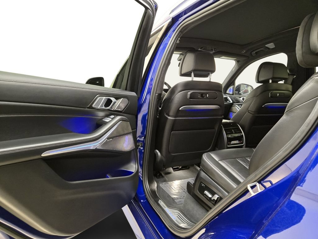 Used 2024 BMW ALPINA XB7 AWD/4WD image 19