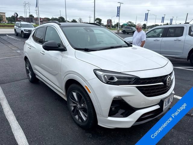 Used 2021 Buick Encore GX Essence w/ Advanced Technology Package FWD image 3
