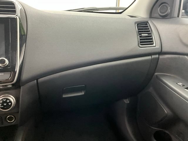 Used 2026 Mitsubishi Outlander Sport AWD image 11