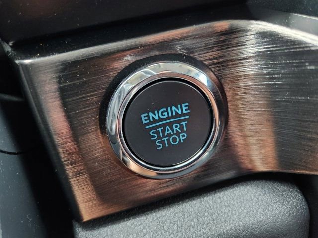 Used 2024 Ford F350 Lariat w/ Sport Appearance Package image 8