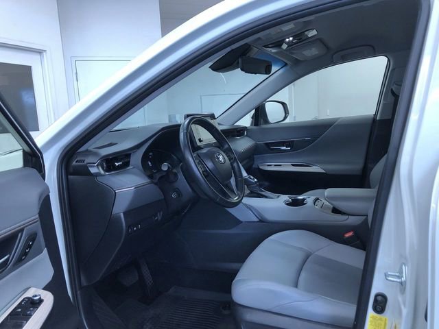 Certified 2022 Toyota Venza XLE image 11