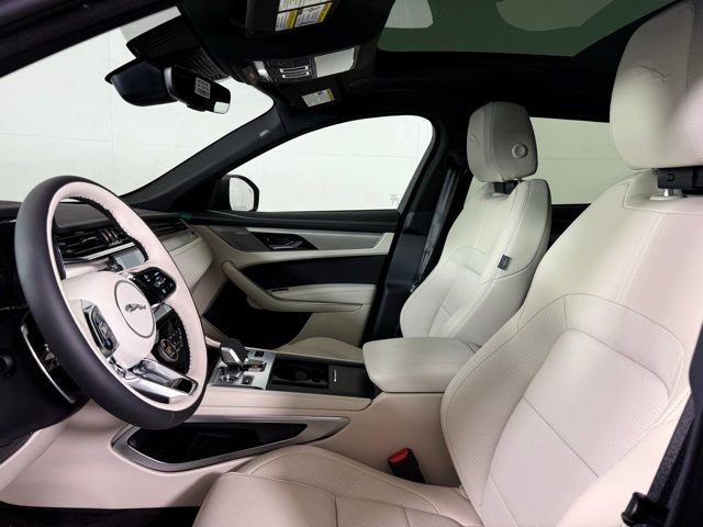 Certified 2026 Jaguar F-PACE R-Dynamic S AWD/4WD image 13