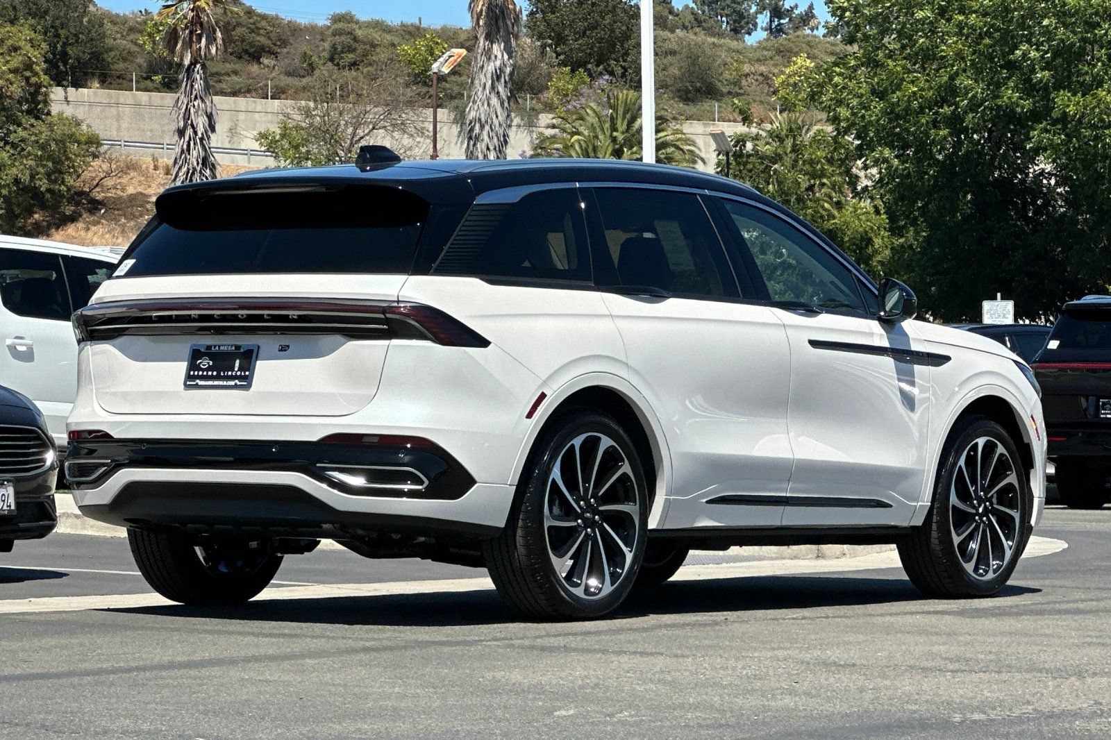 New 2026 Lincoln Nautilus Black Label AWD/4WD image 3