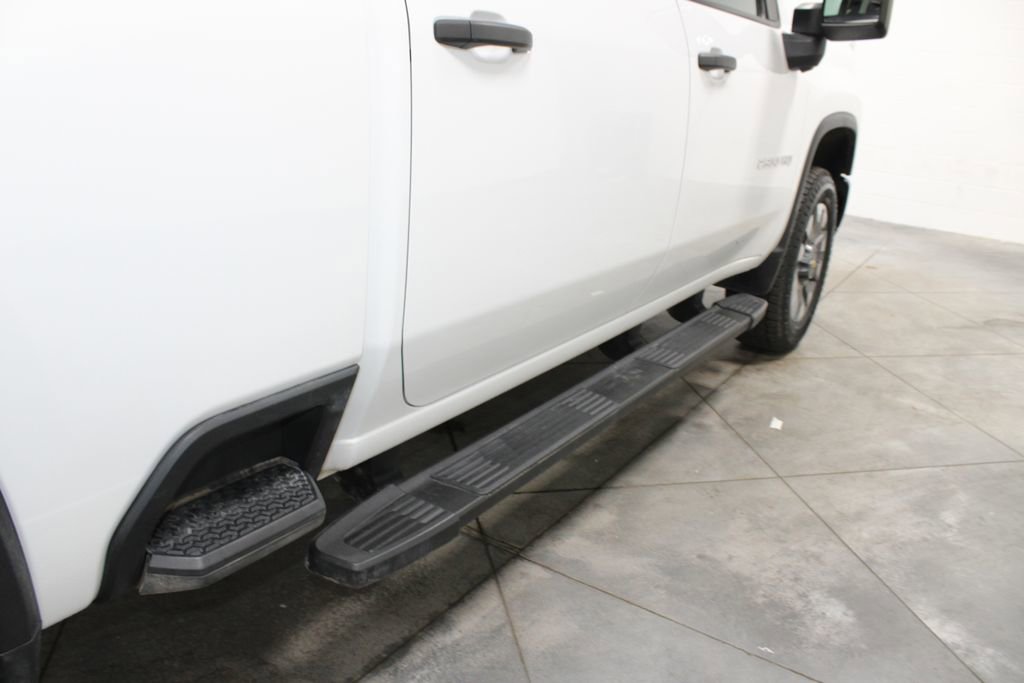 Used 2024 Chevrolet Silverado 2500 Custom w/ Custom Value Package image 12