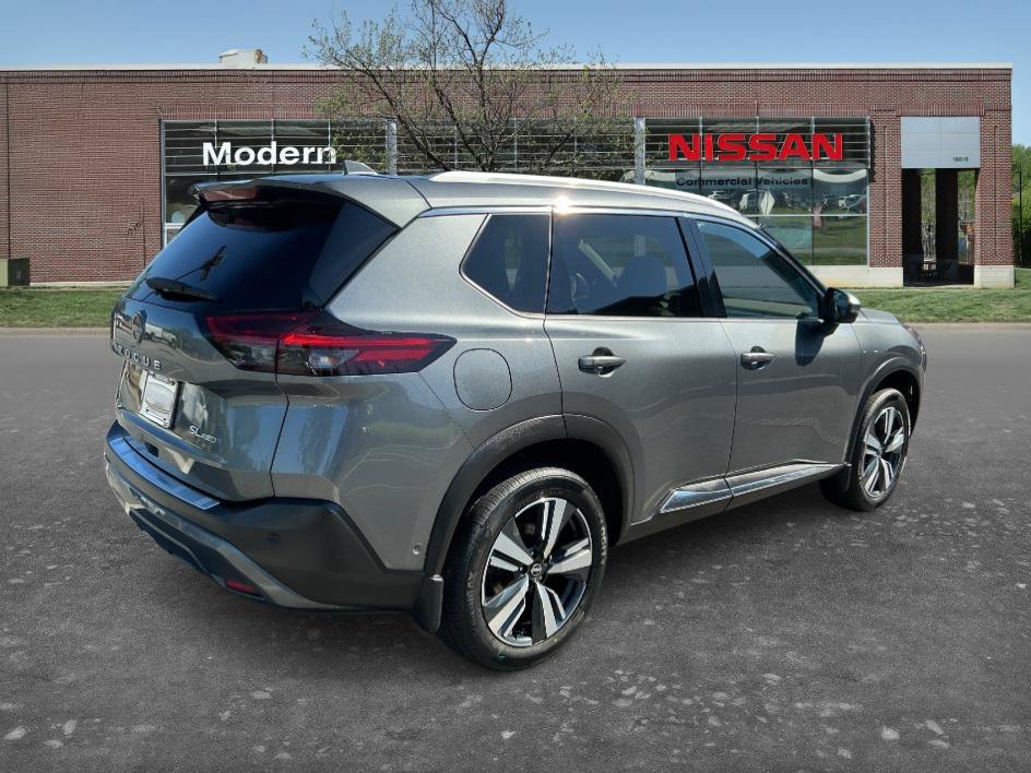Certified 2023 Nissan Rogue SL w/ SL Premium Package AWD/4WD image 4