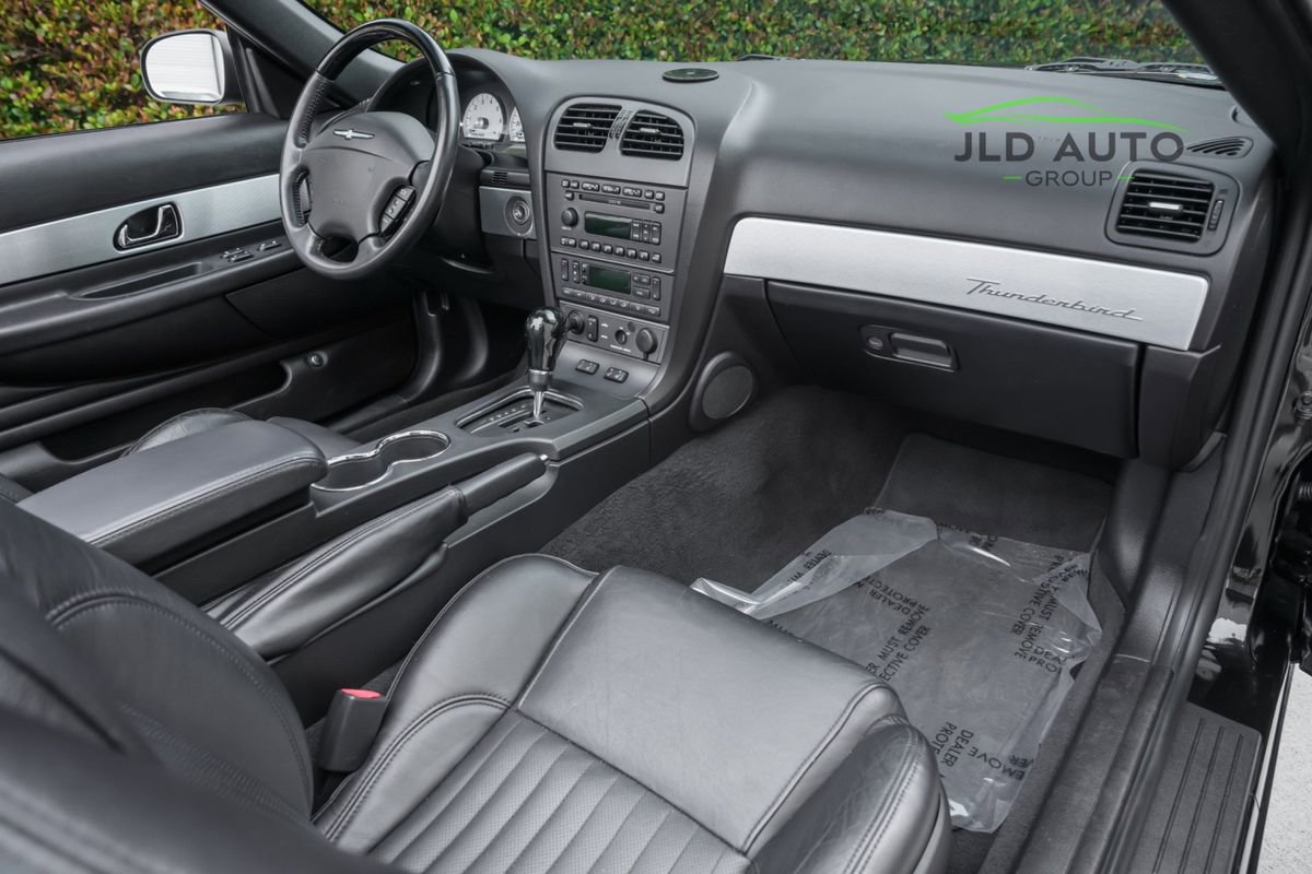 Used 2004 Ford Thunderbird Premium image 22