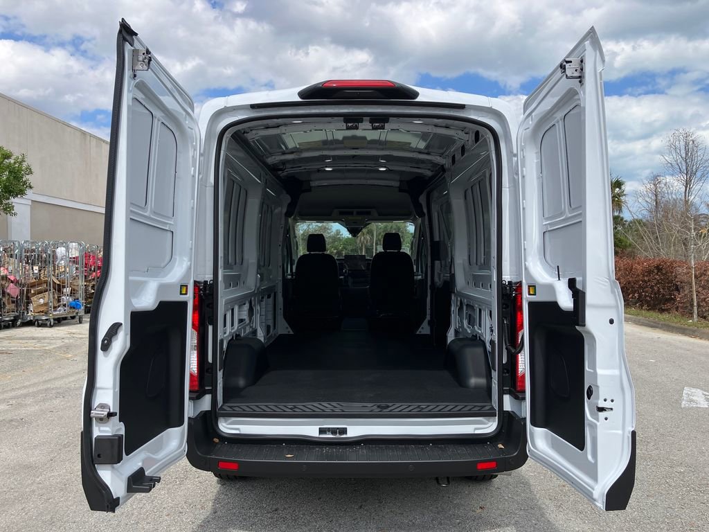New 2026 Ford Transit 250 148 Medium Roof RWD image 28