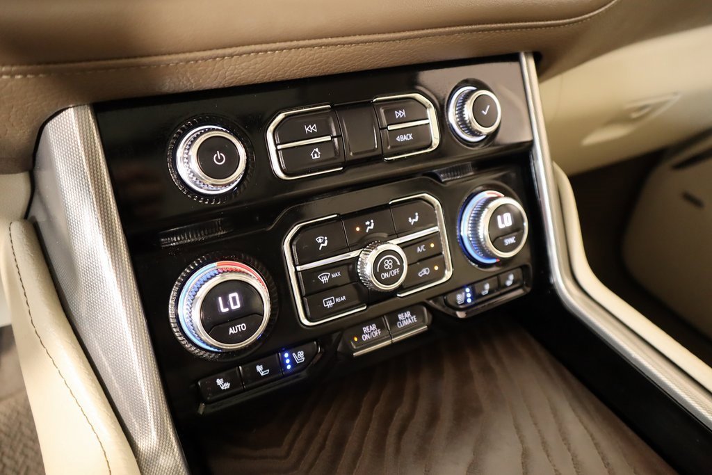 Used 2021 GMC Yukon XL Denali w/ Denali Ultimate Package image 7