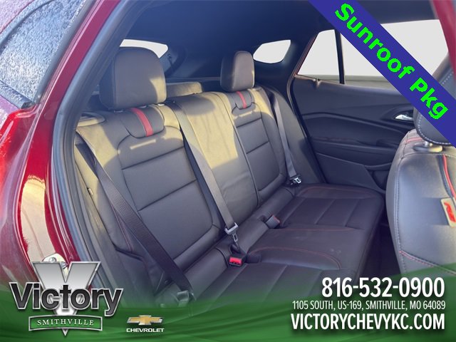 Used 2025 Chevrolet Trax RS w/ Sunroof Package image 18