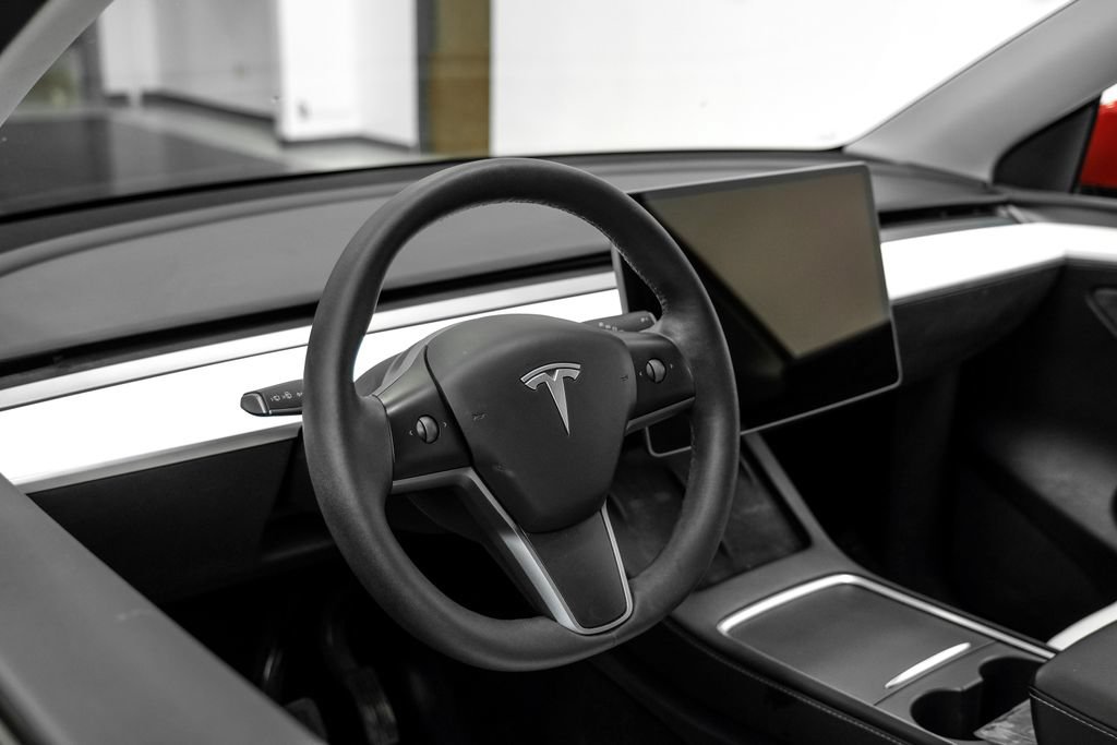 Used 2023 Tesla Model Y AWD image 16