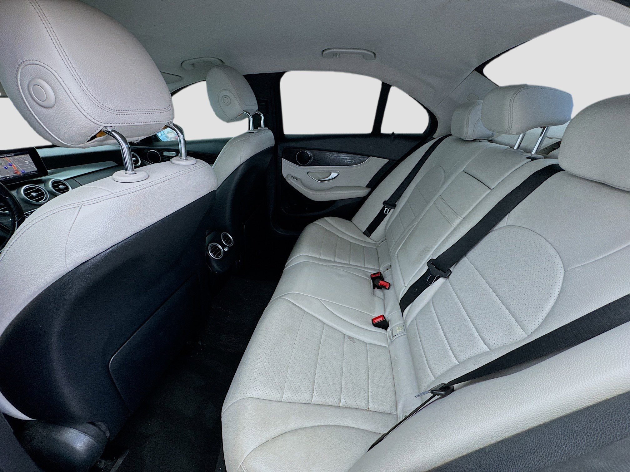 Used 2015 Mercedes-Benz C 300 Sedan image 15