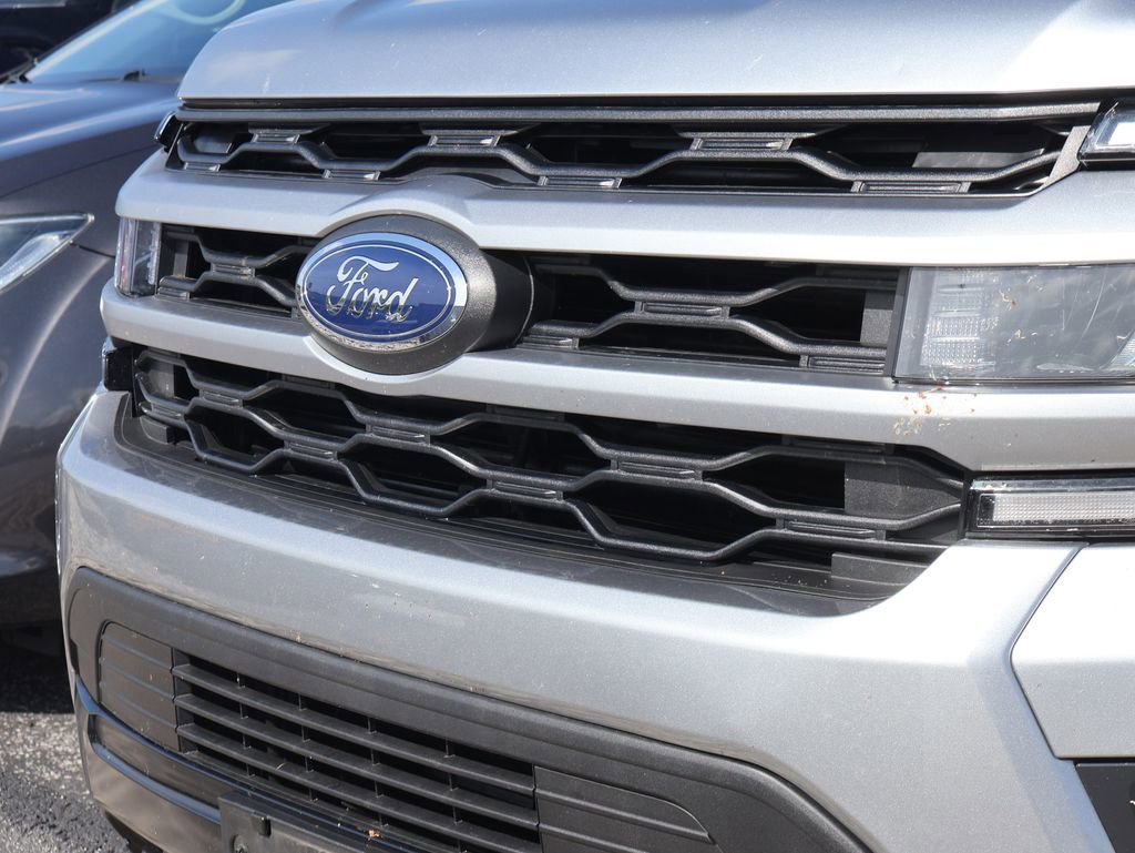 Used 2022 Ford Expedition Max XLT AWD/4WD image 2