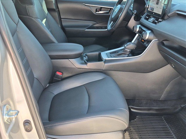 Used 2023 Toyota RAV4 XLE Premium FWD image 20