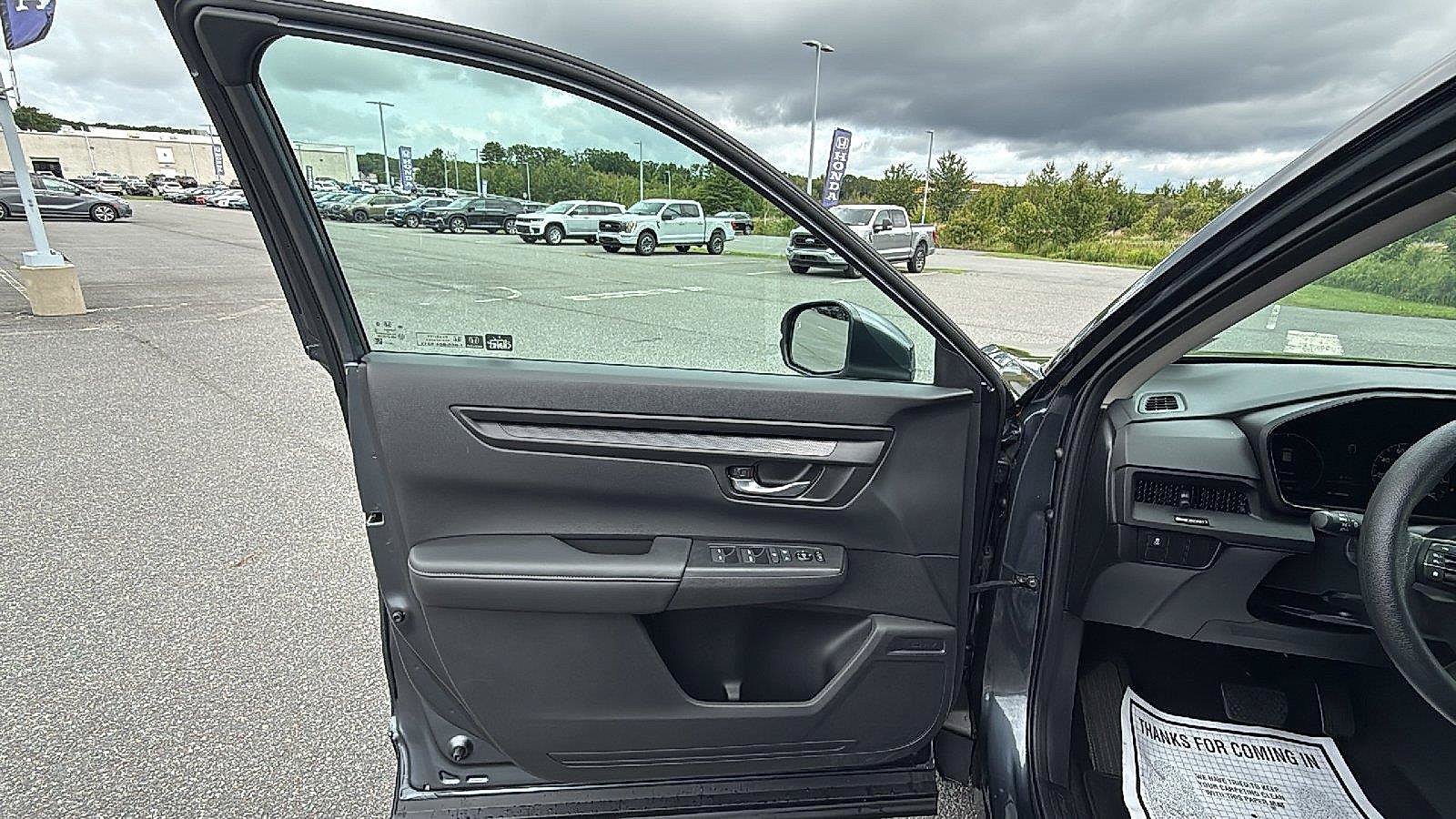 Used 2025 Honda CR-V EX image 22