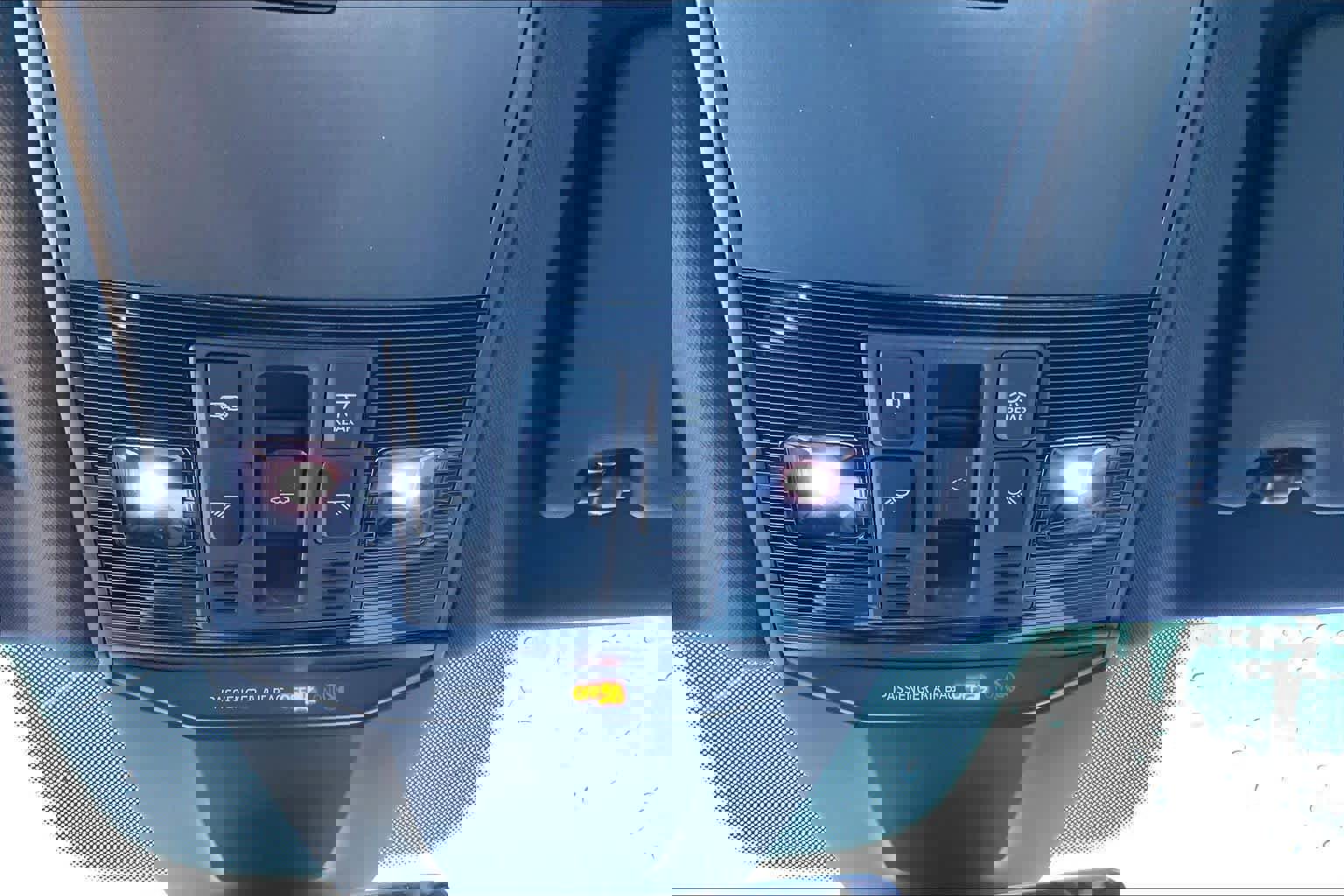 Used 2023 Volkswagen Arteon SEL Premium image 30