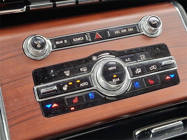 Used 2023 Lincoln Aviator Reserve w/ Equipment Group 201A image 16
